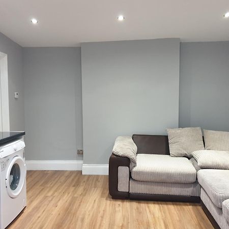 Lovely 1 Bedroom Flat High Barnet 3 Mins Away Εξωτερικό φωτογραφία