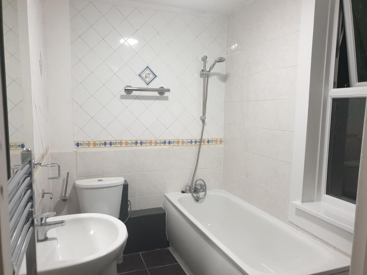 Lovely 1 Bedroom Flat High Barnet 3 Mins Away Εξωτερικό φωτογραφία
