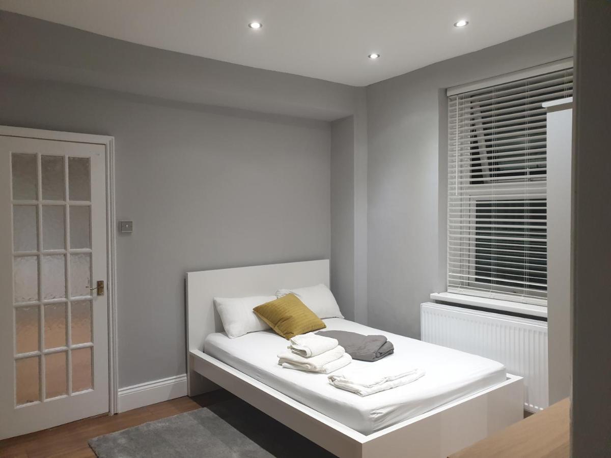 Lovely 1 Bedroom Flat High Barnet 3 Mins Away Εξωτερικό φωτογραφία